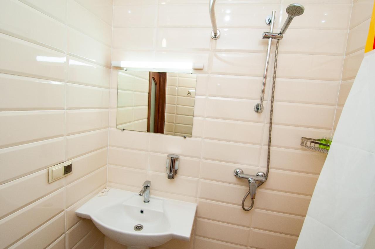 Art Suites Near Deribasovskaya Odessa Zewnętrze zdjęcie