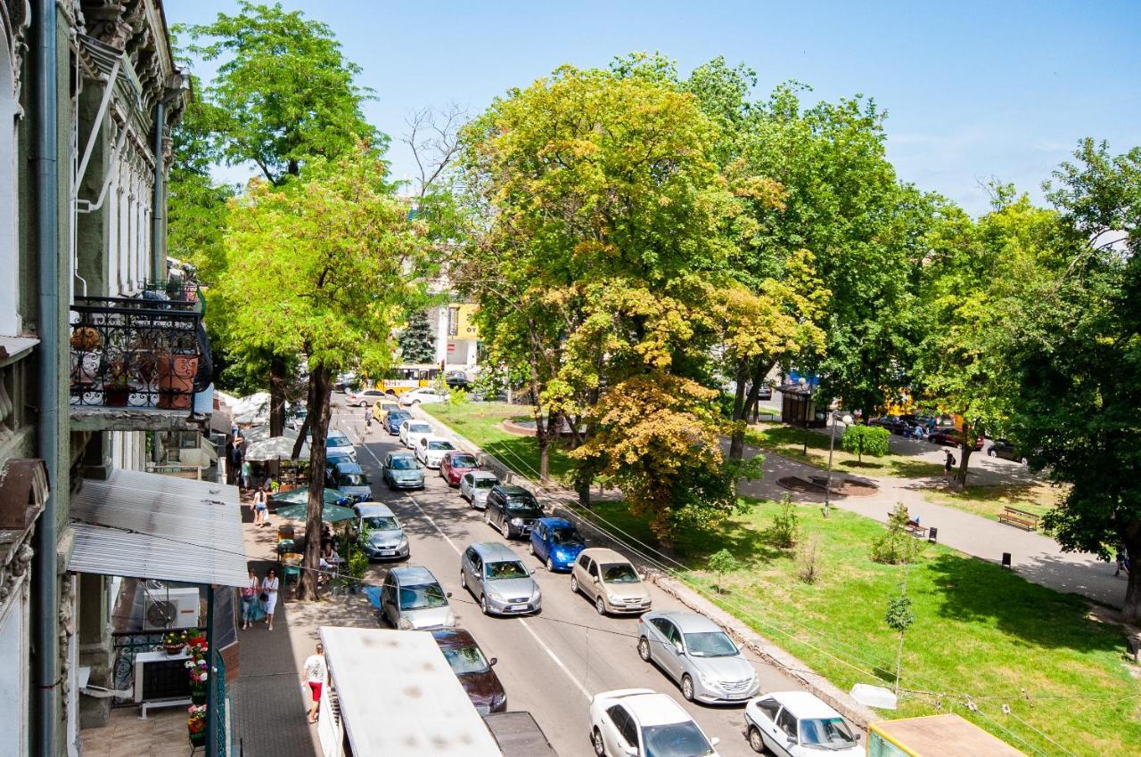 Art Suites Near Deribasovskaya Odessa Zewnętrze zdjęcie